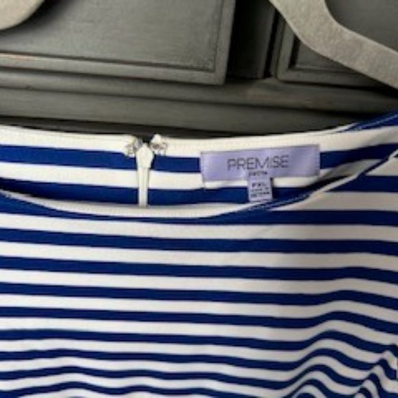 Super Cute Premise Striped Dress Light Navy and Cream PXL UEC - Picture 3 of 3
